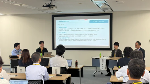 昨年度DX認定ワークショップ参加企業とのトークセッションの様子