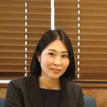 Hitomi.K
